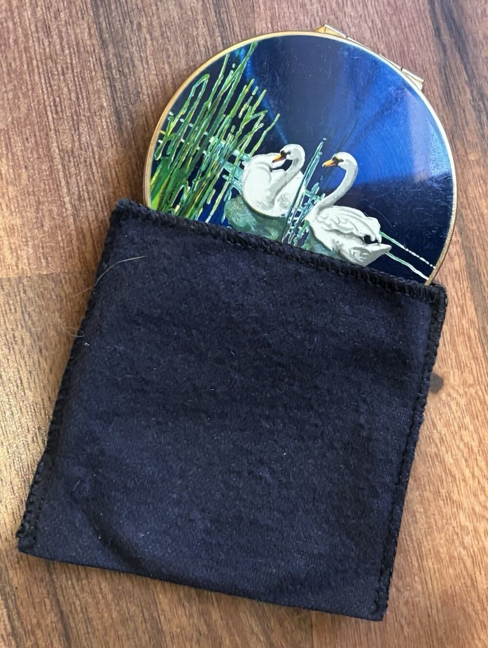 Stratton Swan Vintage Powder Makeup Mirrored Compact Made in England
